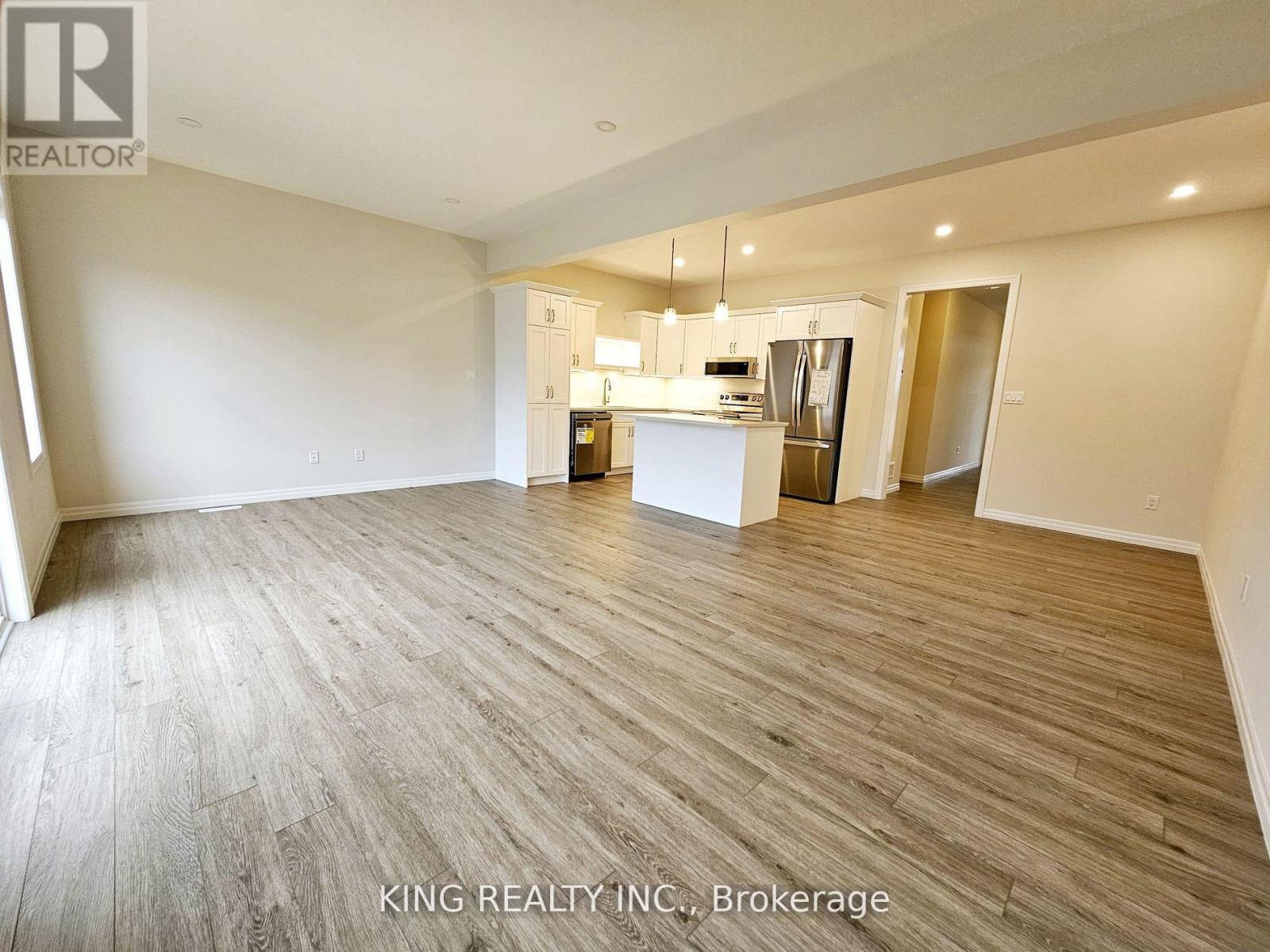 214 Renaissance Drive, St. Thomas, ON