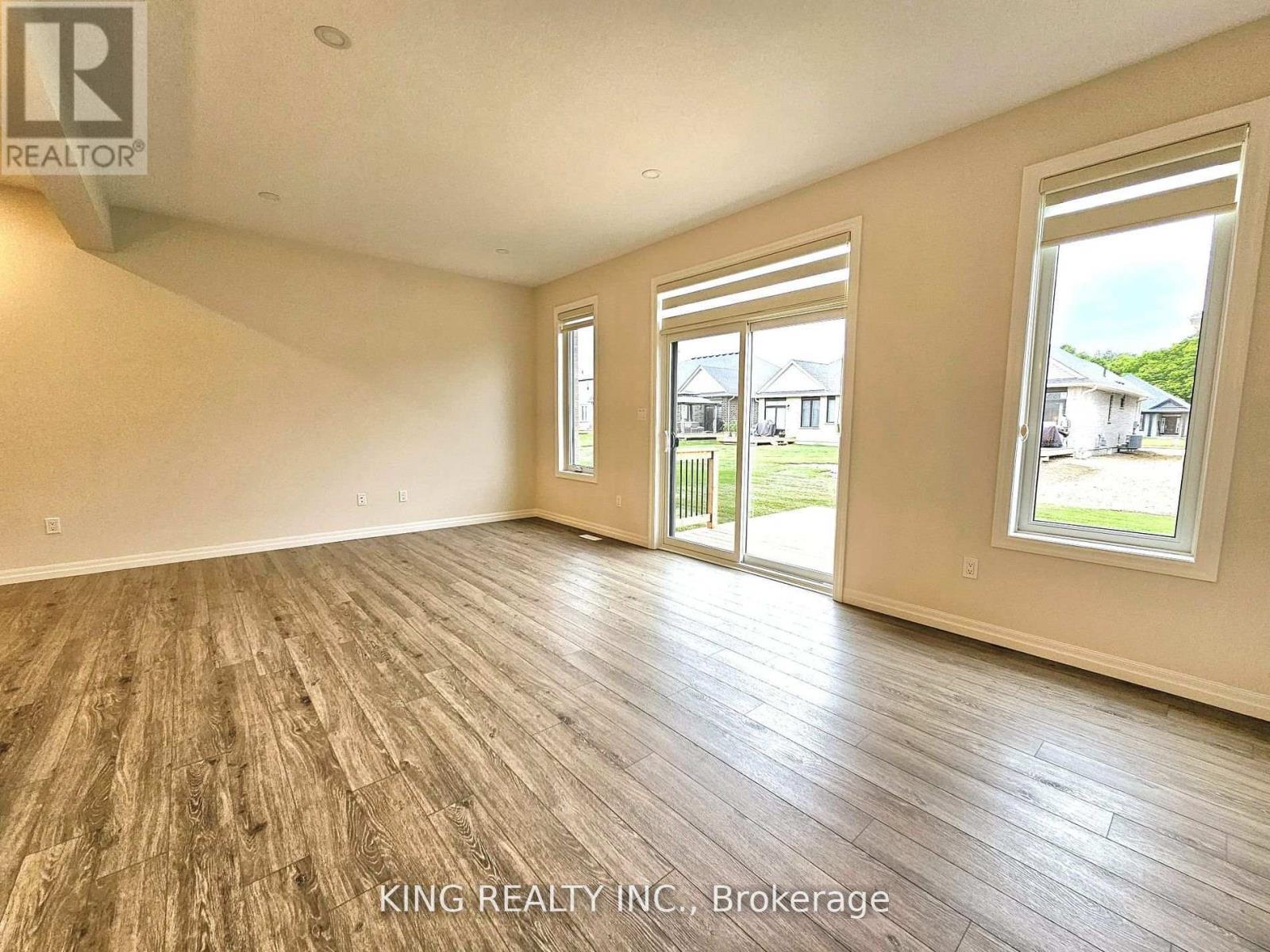 214 Renaissance Drive, St. Thomas, ON