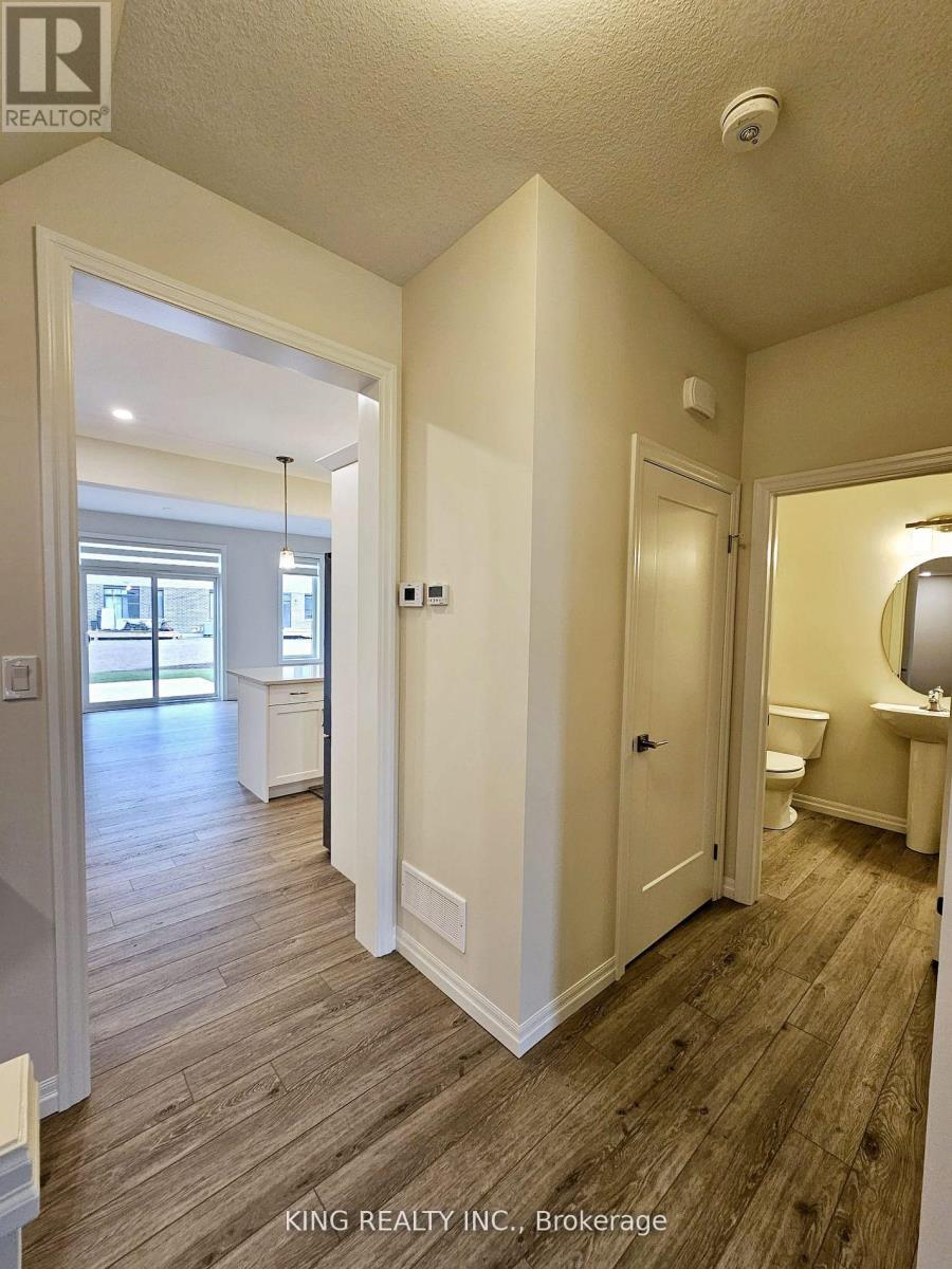 214 Renaissance Drive, St. Thomas, ON