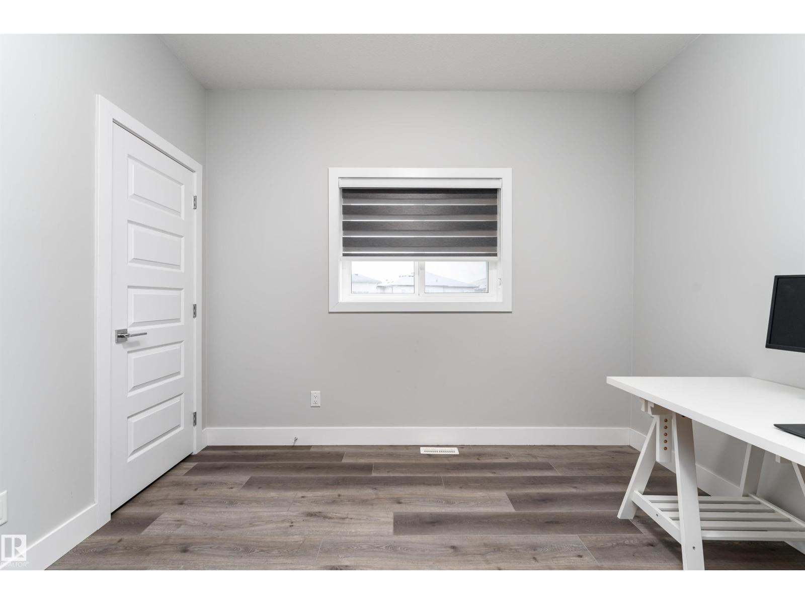 9338 Pear Li Sw, Edmonton, AB