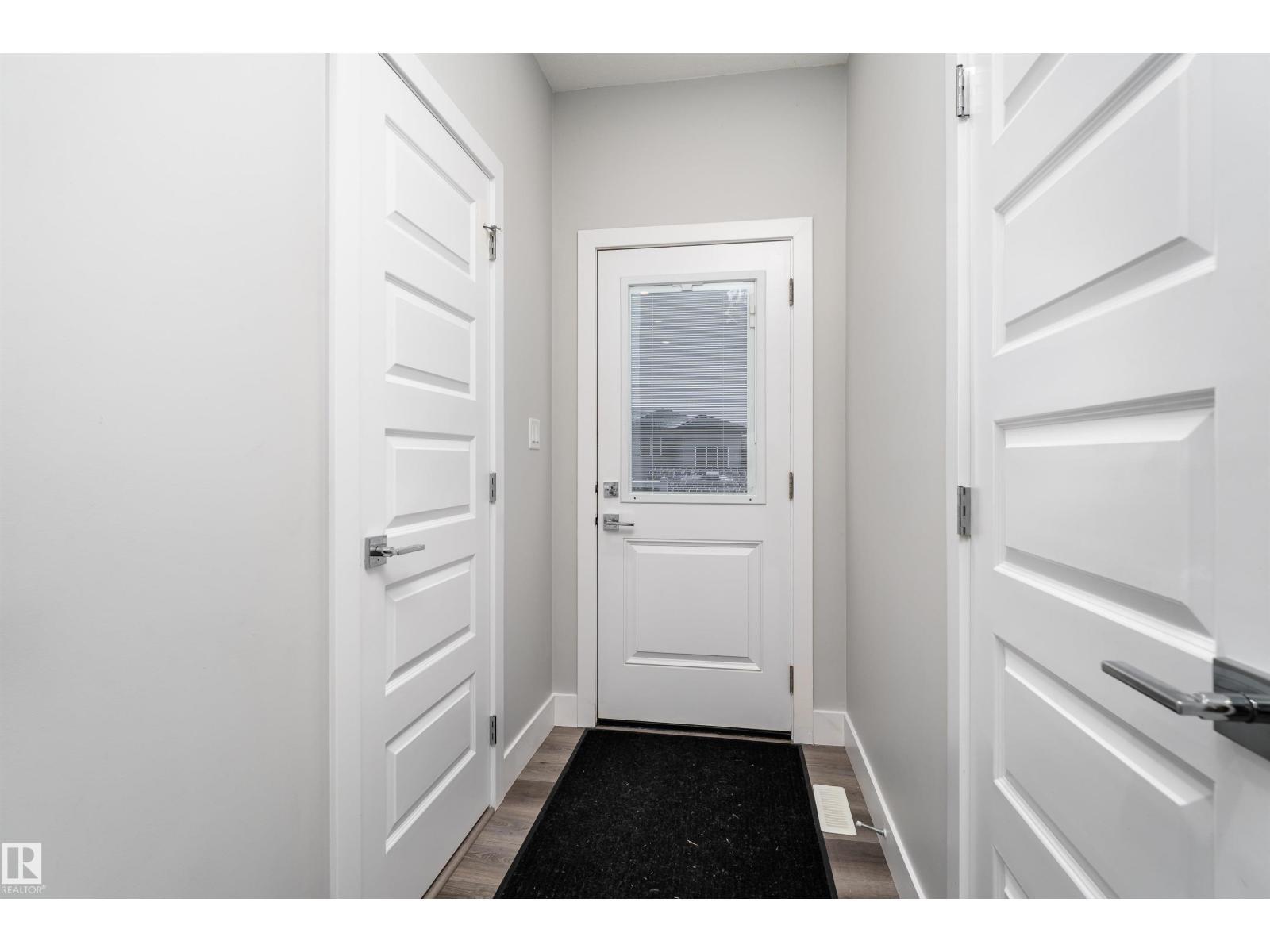 9338 Pear Li Sw, Edmonton, AB