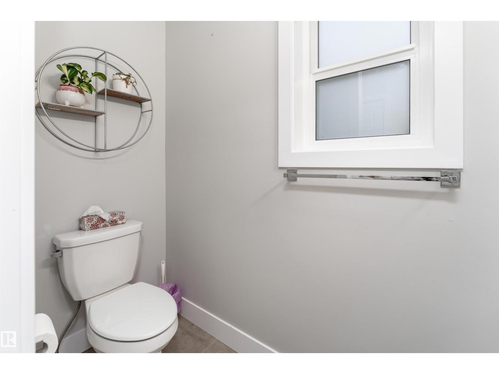 9338 Pear Li Sw, Edmonton, AB