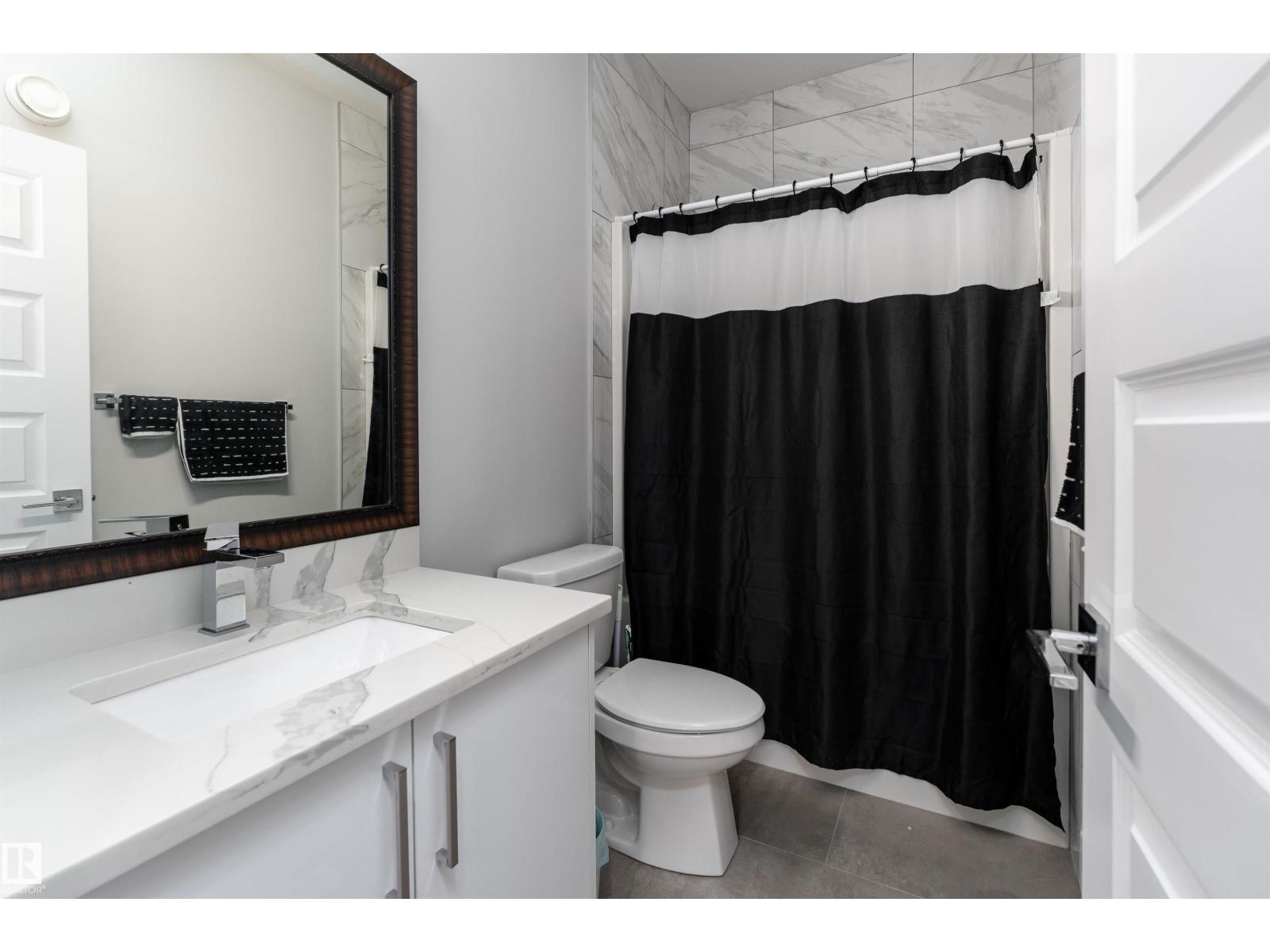 9338 Pear Li Sw, Edmonton, AB