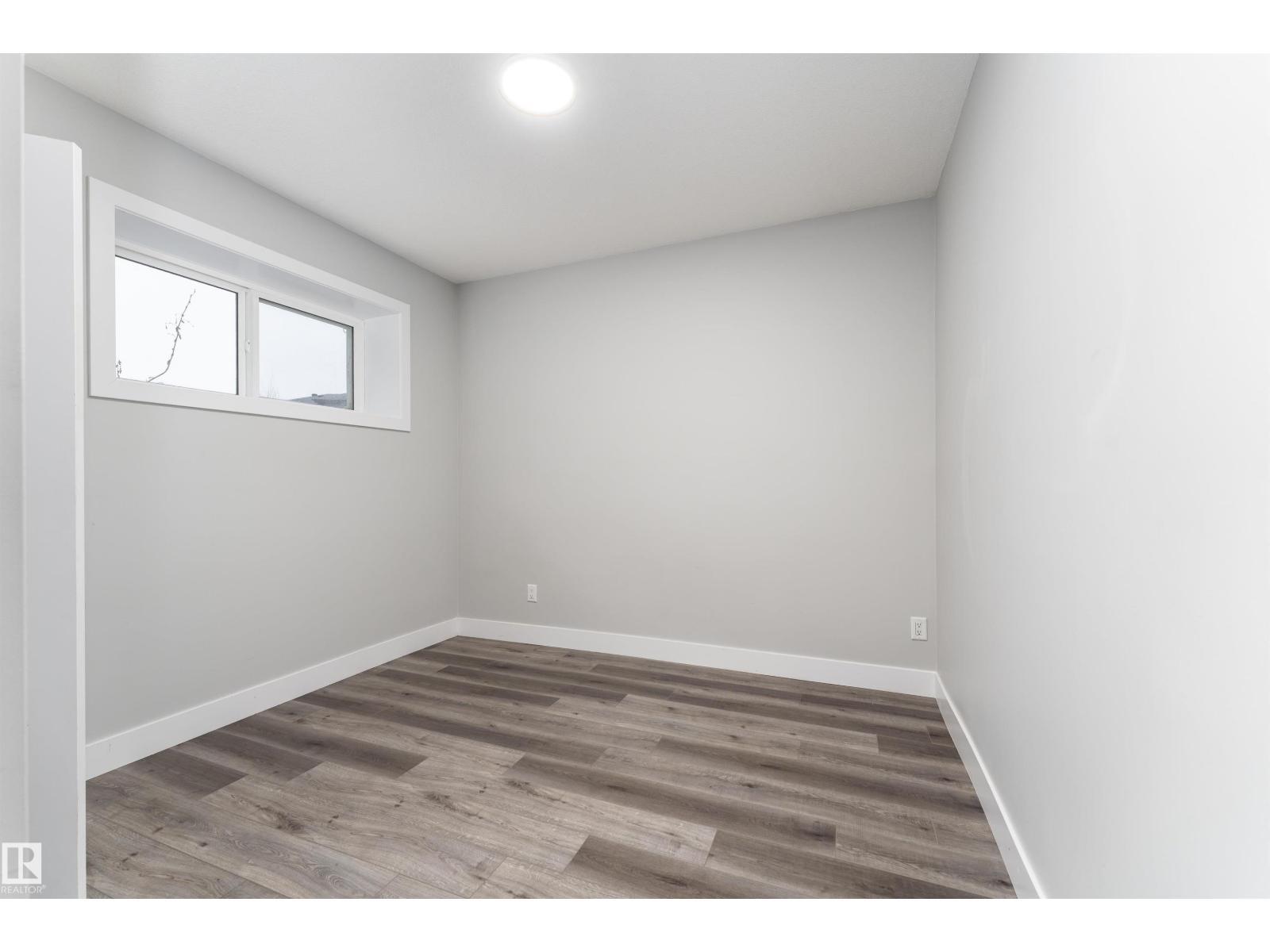 9338 Pear Li Sw, Edmonton, AB