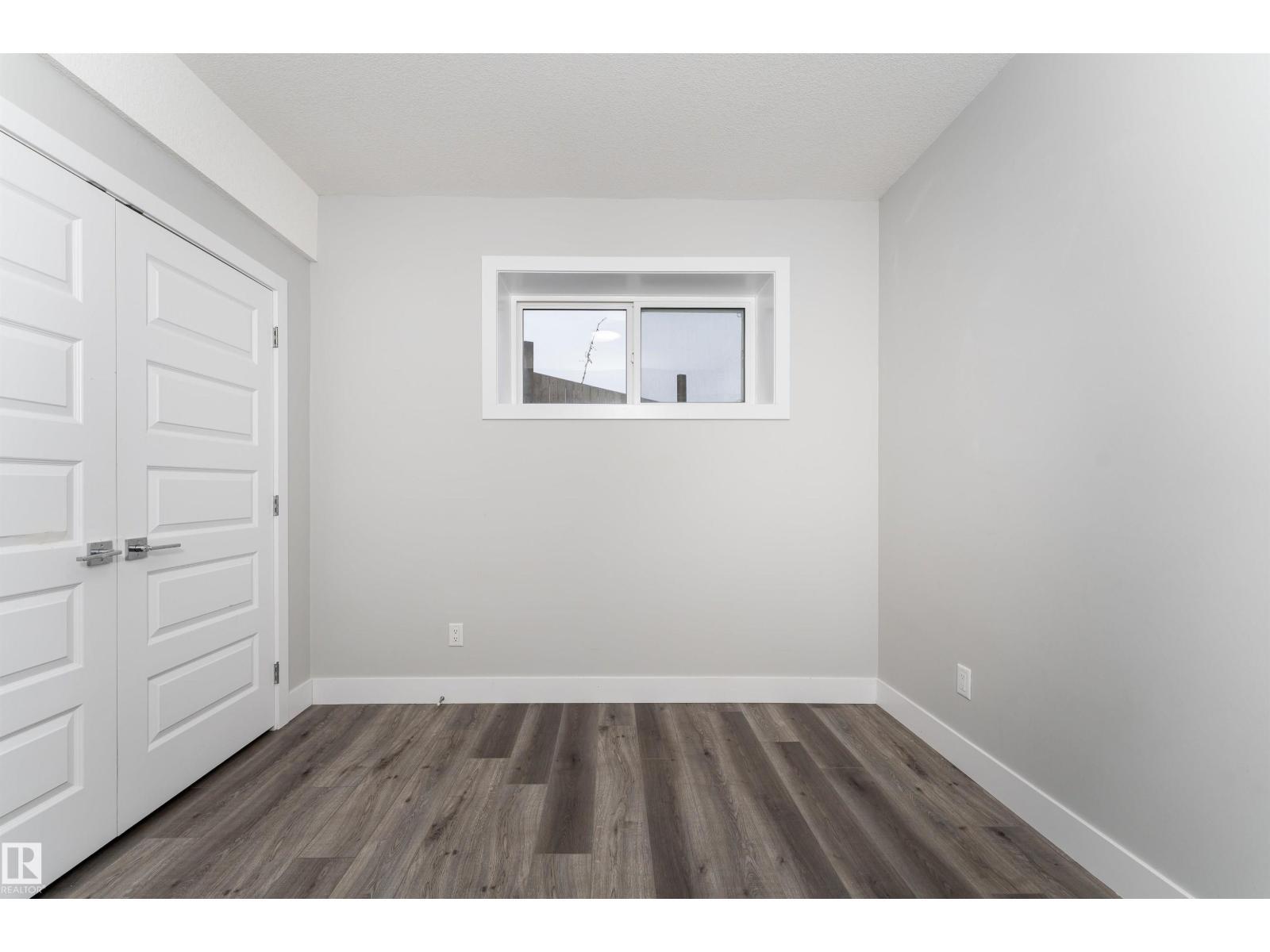 9338 Pear Li Sw, Edmonton, AB