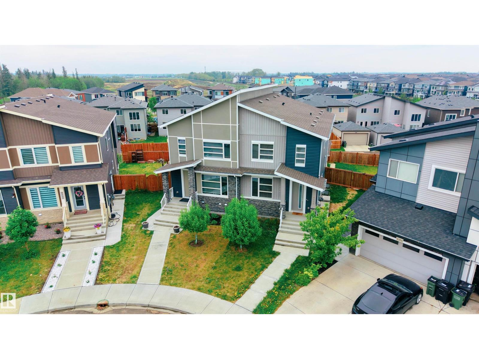9338 Pear Li Sw, Edmonton, AB