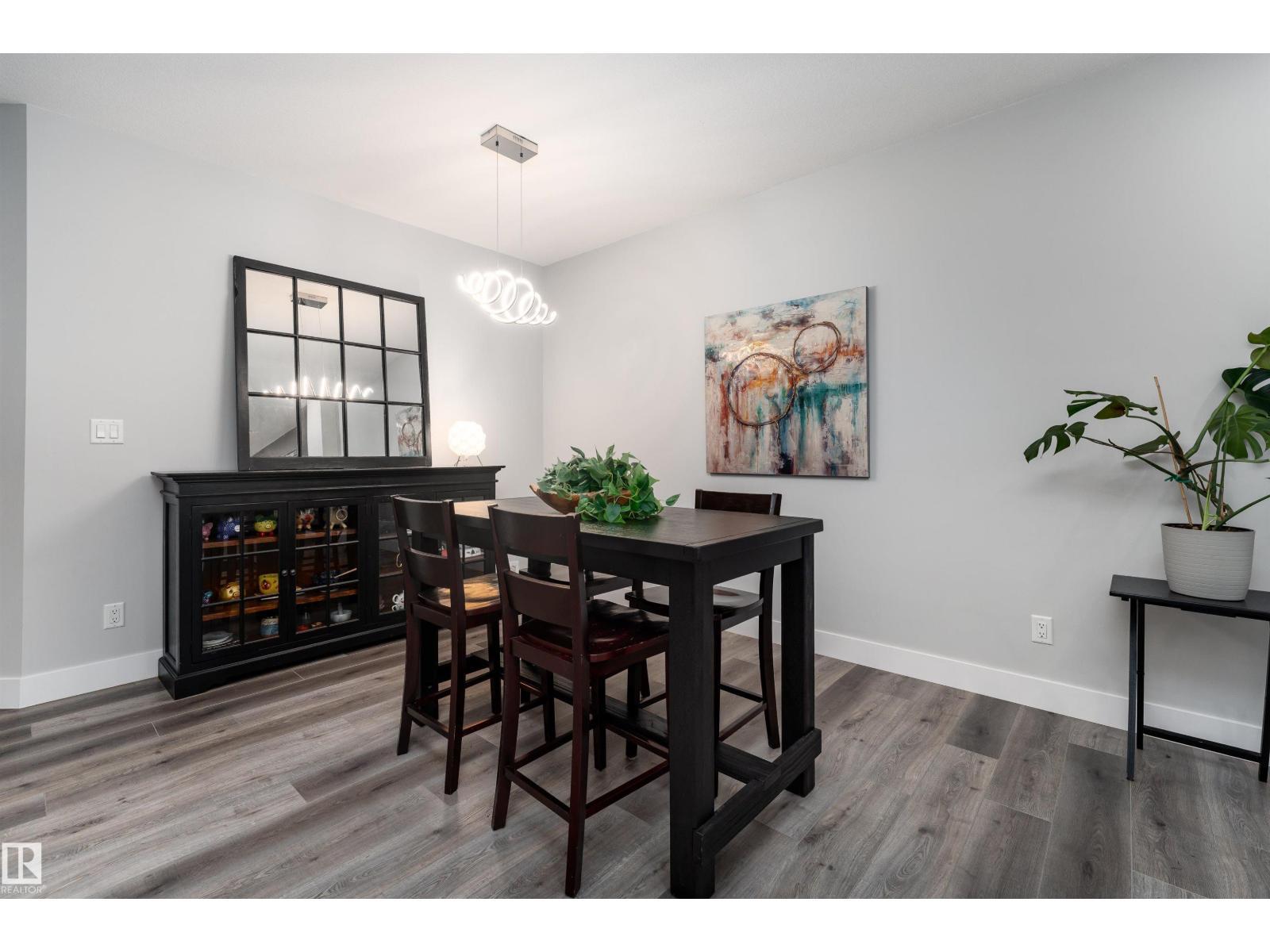 9338 Pear Li Sw, Edmonton, AB