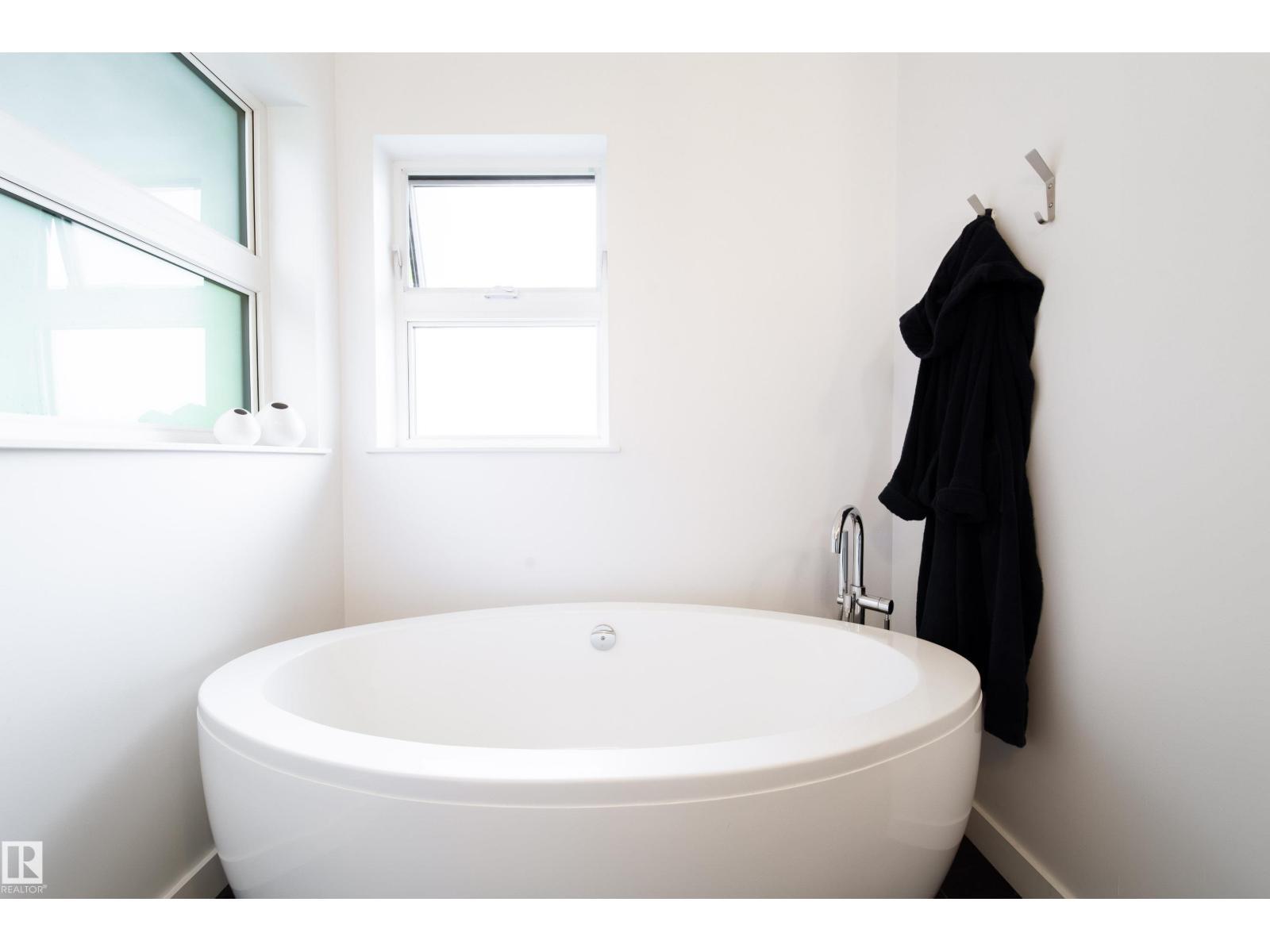 14508 78 Av Nw, Edmonton, AB