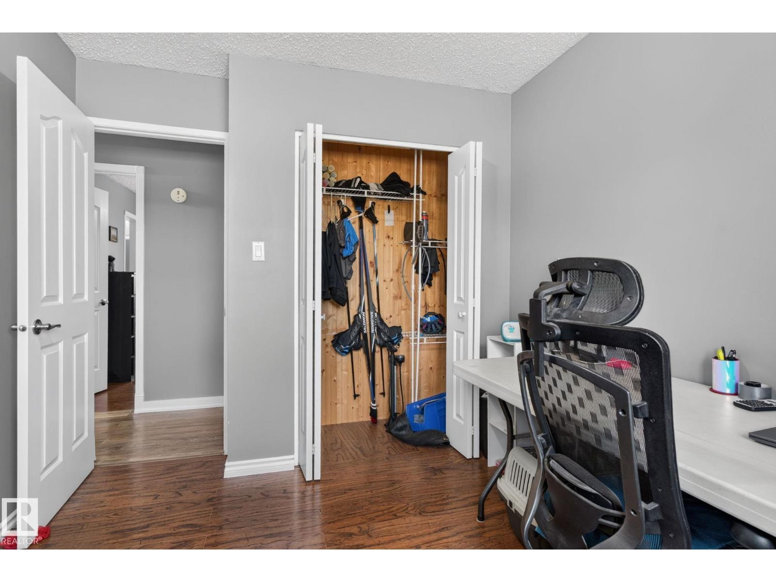 10308 166 Av Nw, Edmonton, AB