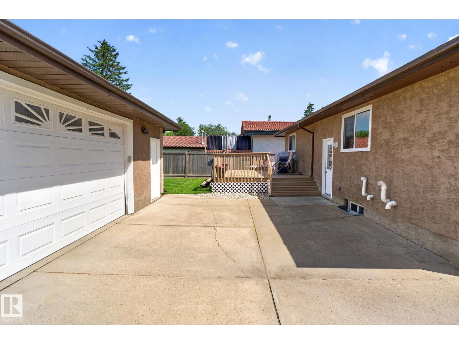 10308 166 Av Nw, Edmonton, AB