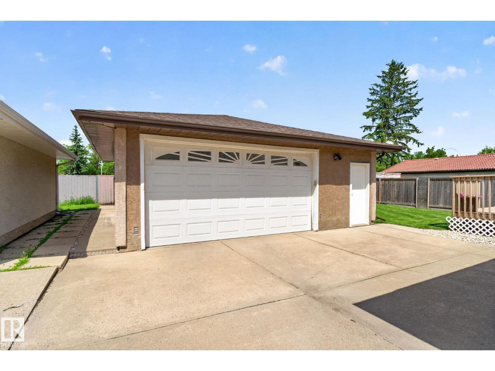10308 166 Av Nw, Edmonton, AB