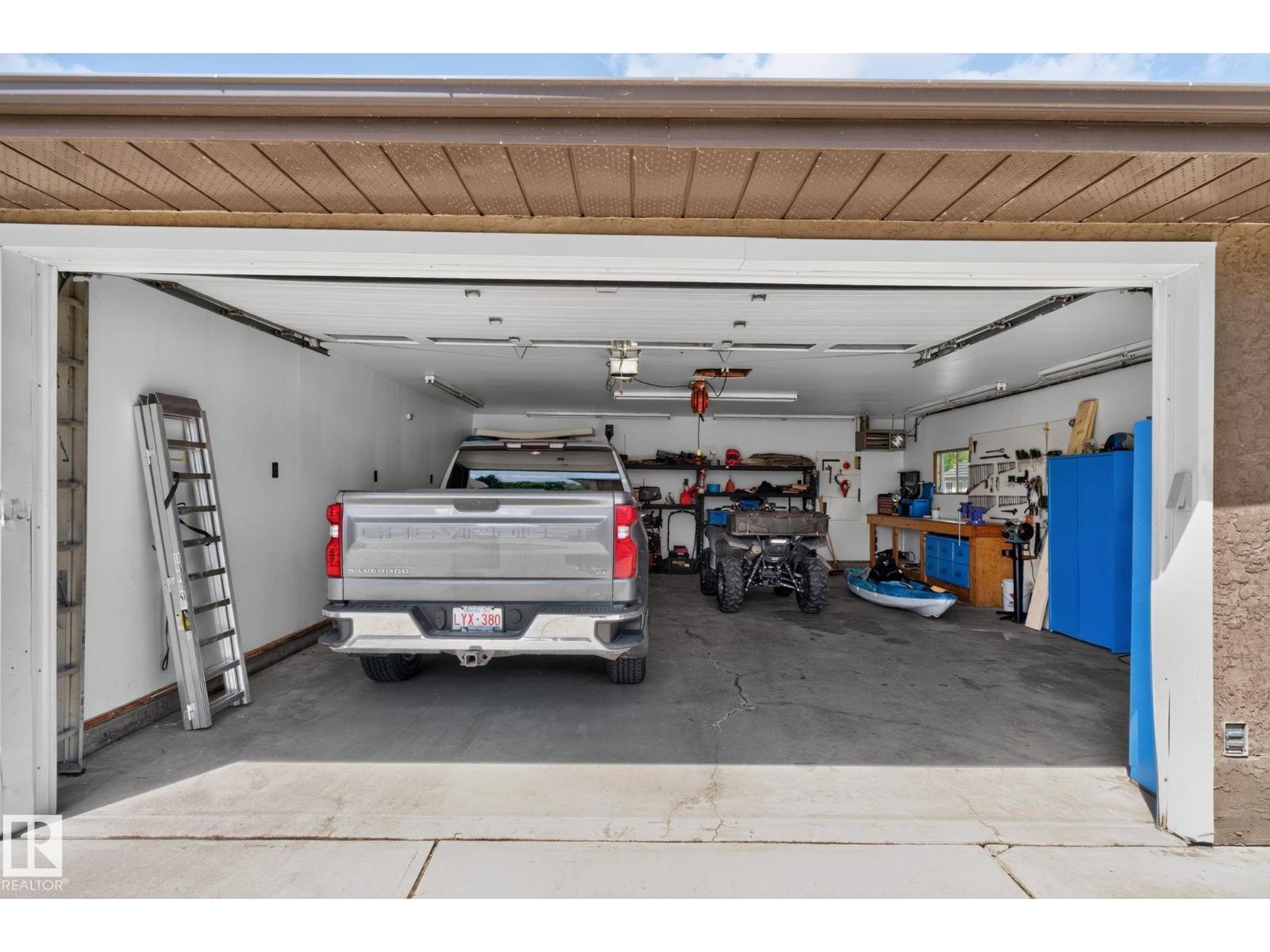 10308 166 Av Nw, Edmonton, AB