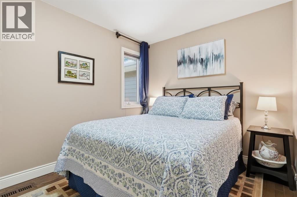 124 Cantrell Place Sw, Calgary, AB