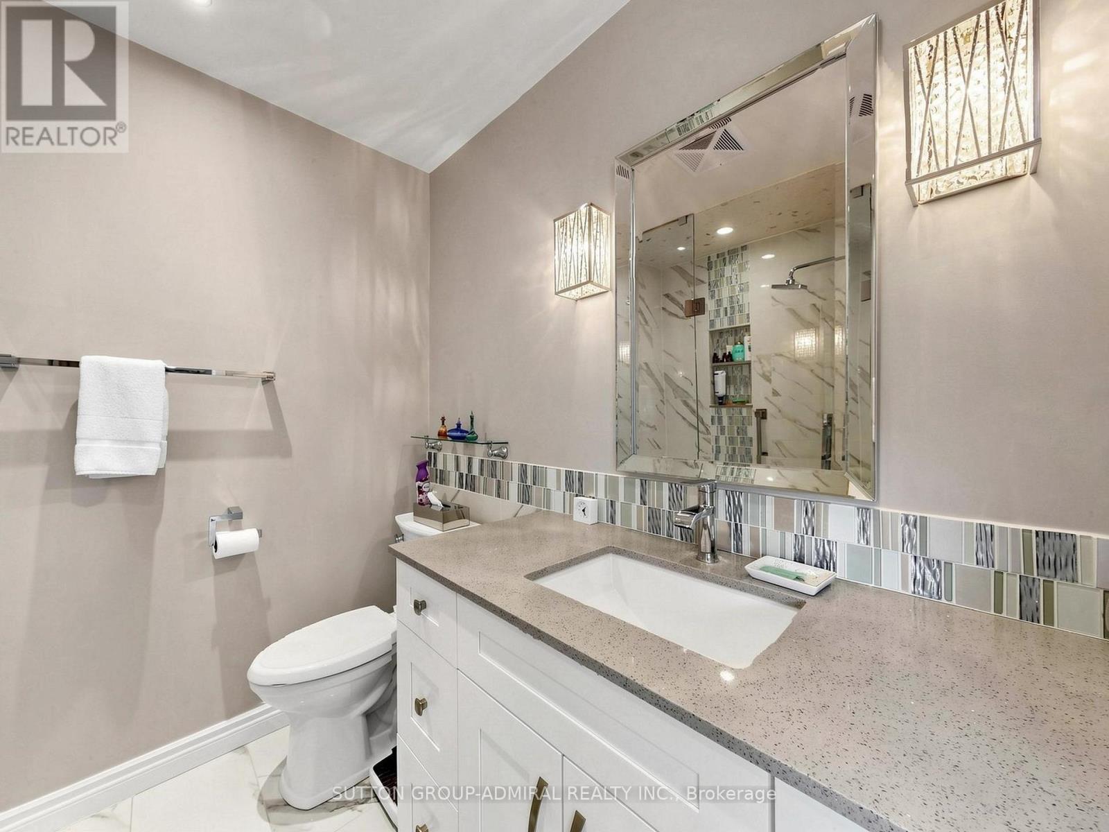 20 Esther Crescent, Vaughan, ON