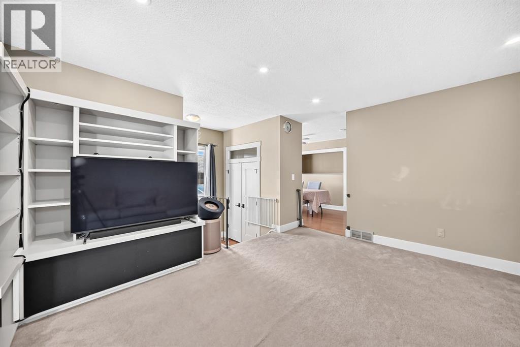 55 Doverglen Crescent Se, Calgary, AB