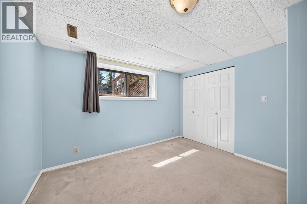 55 Doverglen Crescent Se, Calgary, AB
