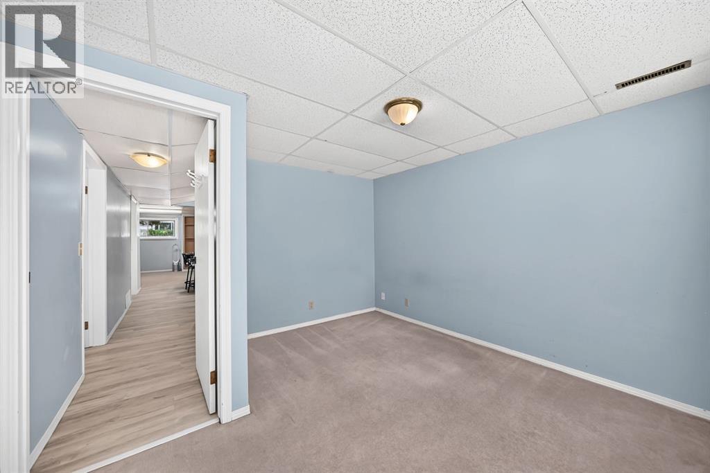 55 Doverglen Crescent Se, Calgary, AB