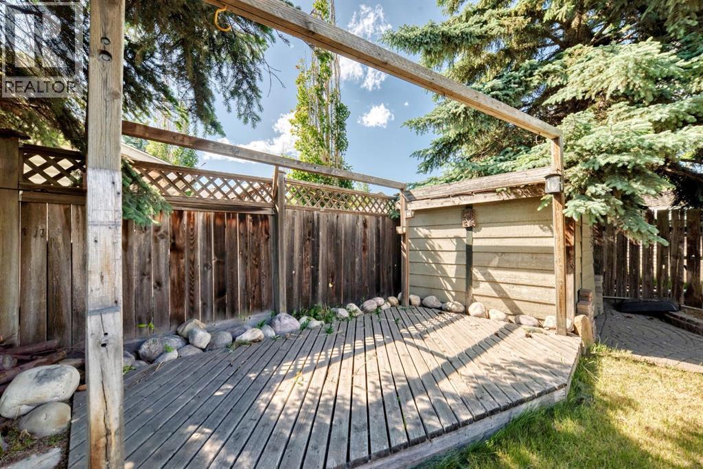 55 Doverglen Crescent Se, Calgary, AB