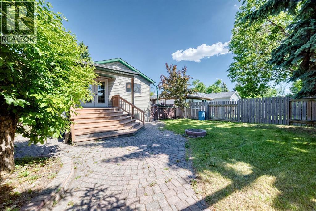 55 Doverglen Crescent Se, Calgary, AB