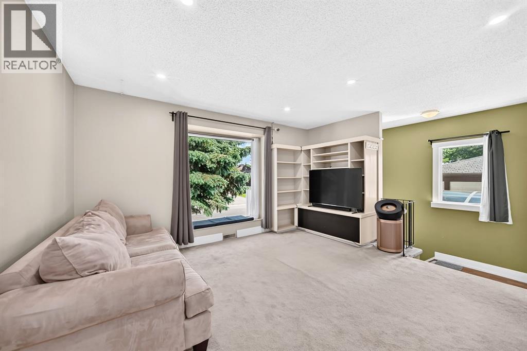 55 Doverglen Crescent Se, Calgary, AB