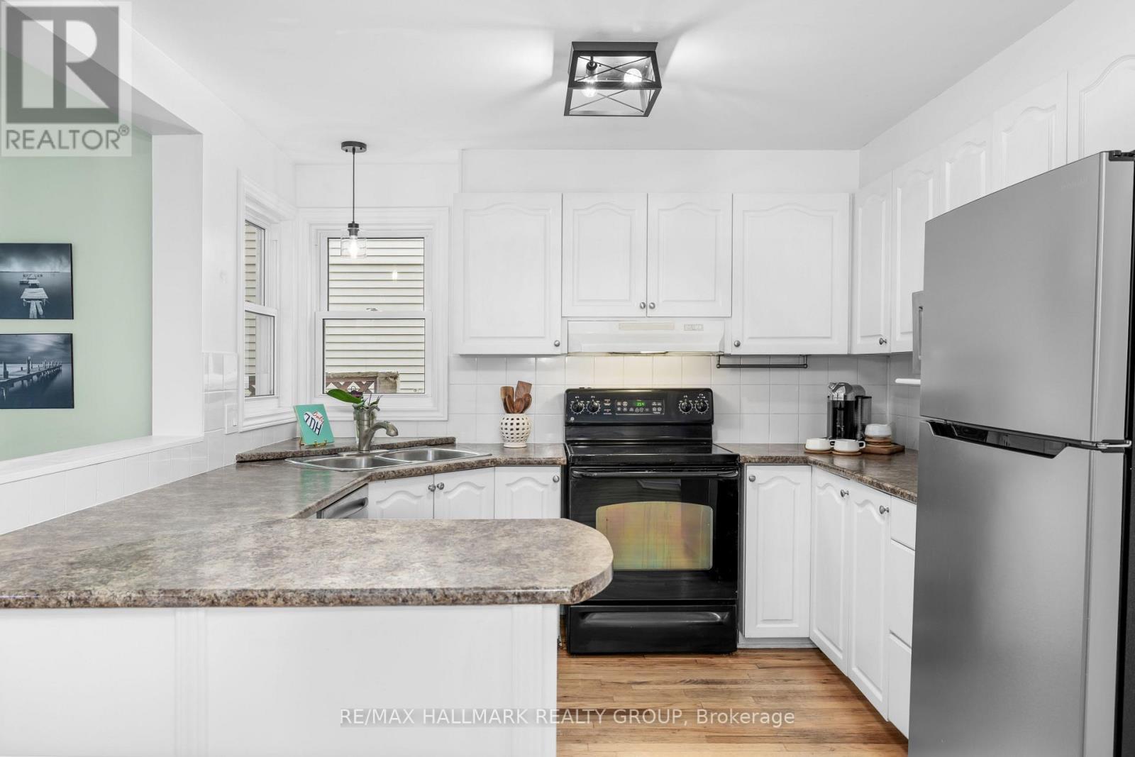 652 Thicket Way, Ottawa, ON
