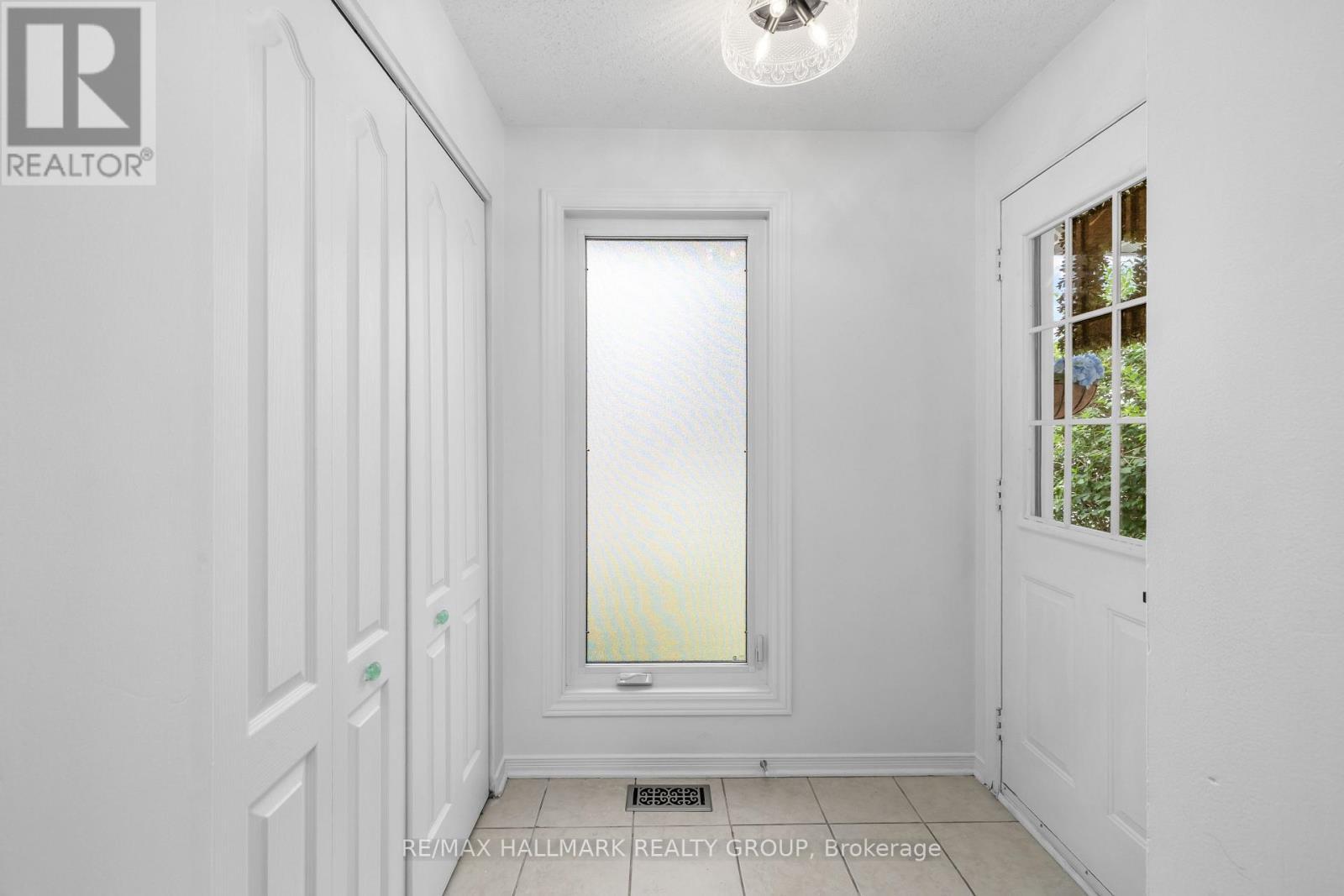 652 Thicket Way, Ottawa, ON