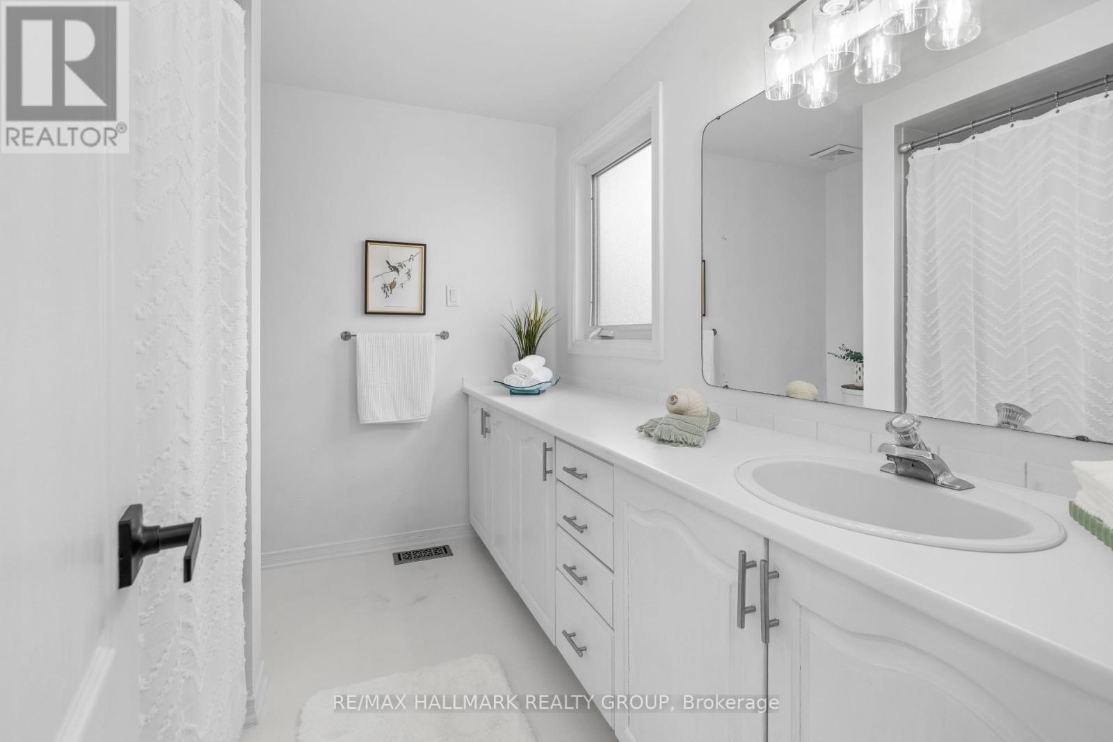 652 Thicket Way, Ottawa, ON