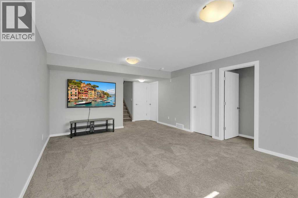 25 Lazaro Close, Red Deer, AB