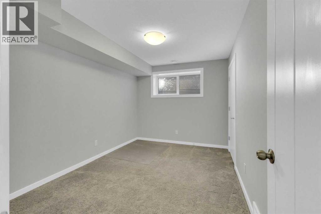 25 Lazaro Close, Red Deer, AB
