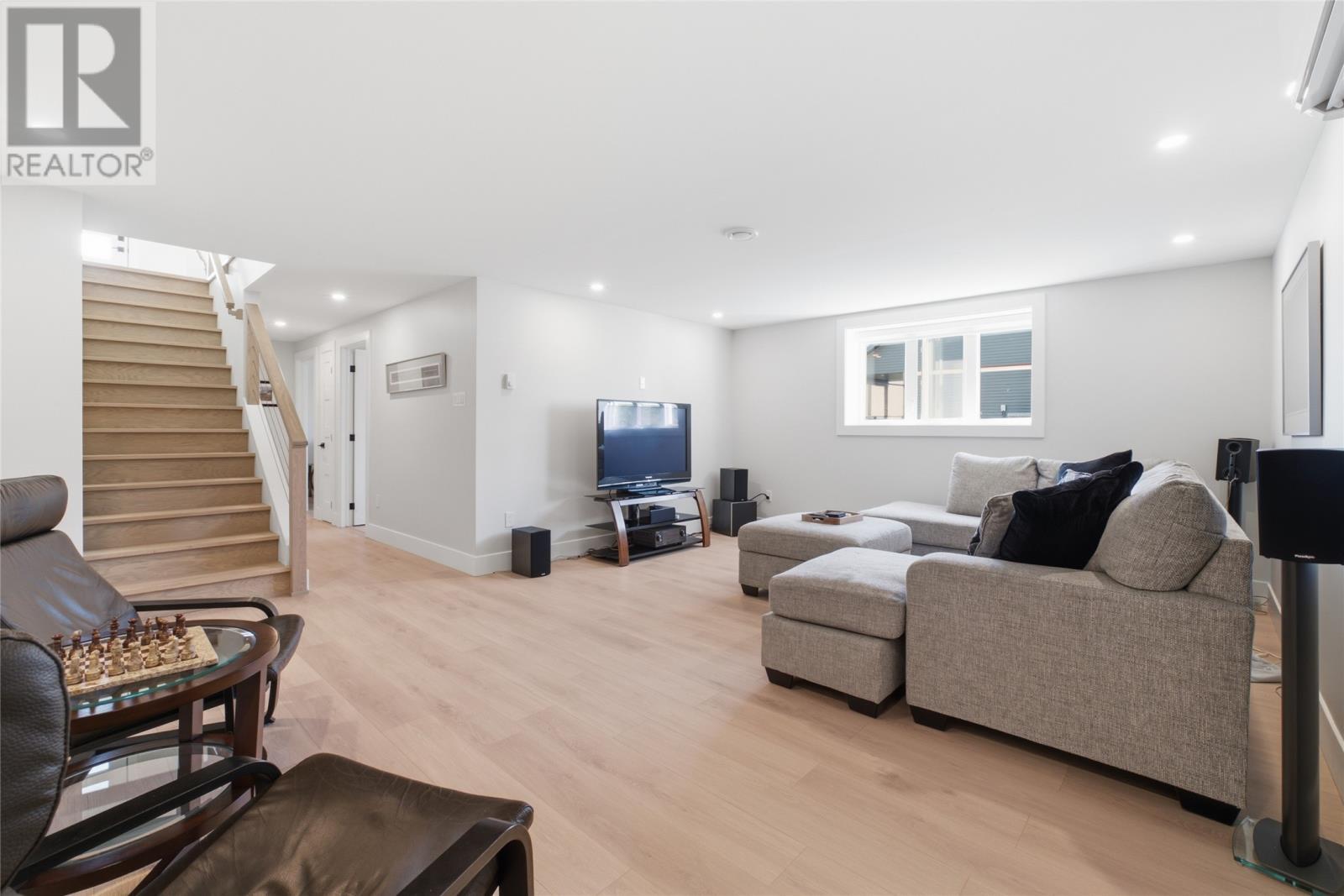 7 Bridle Path, Blaketown, NL