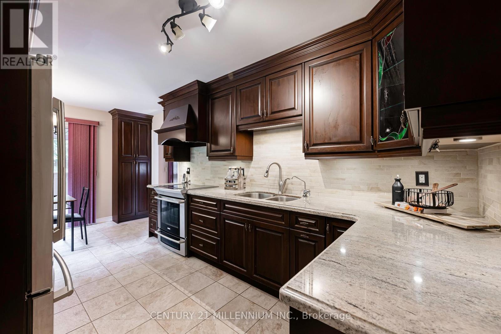 4 Brucedale Boulevard, Mono, ON