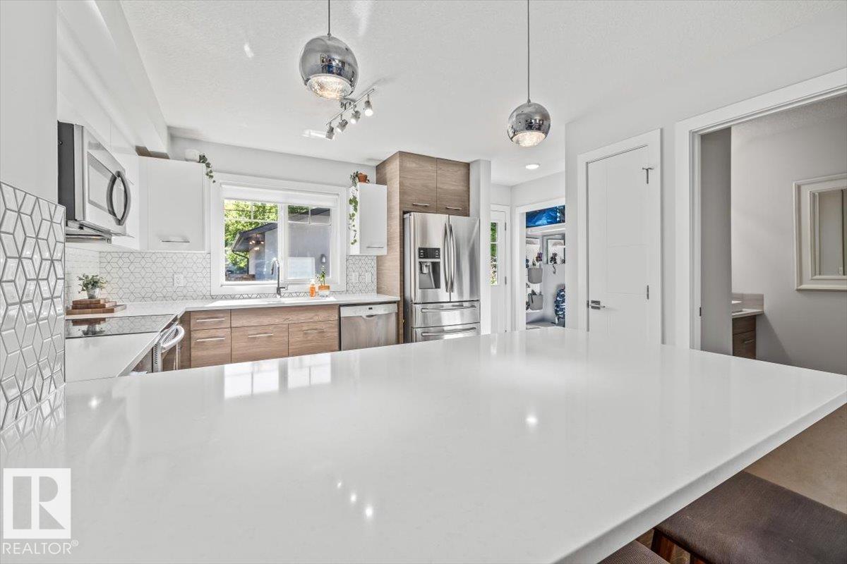 9237 92 St Nw, Edmonton, AB
