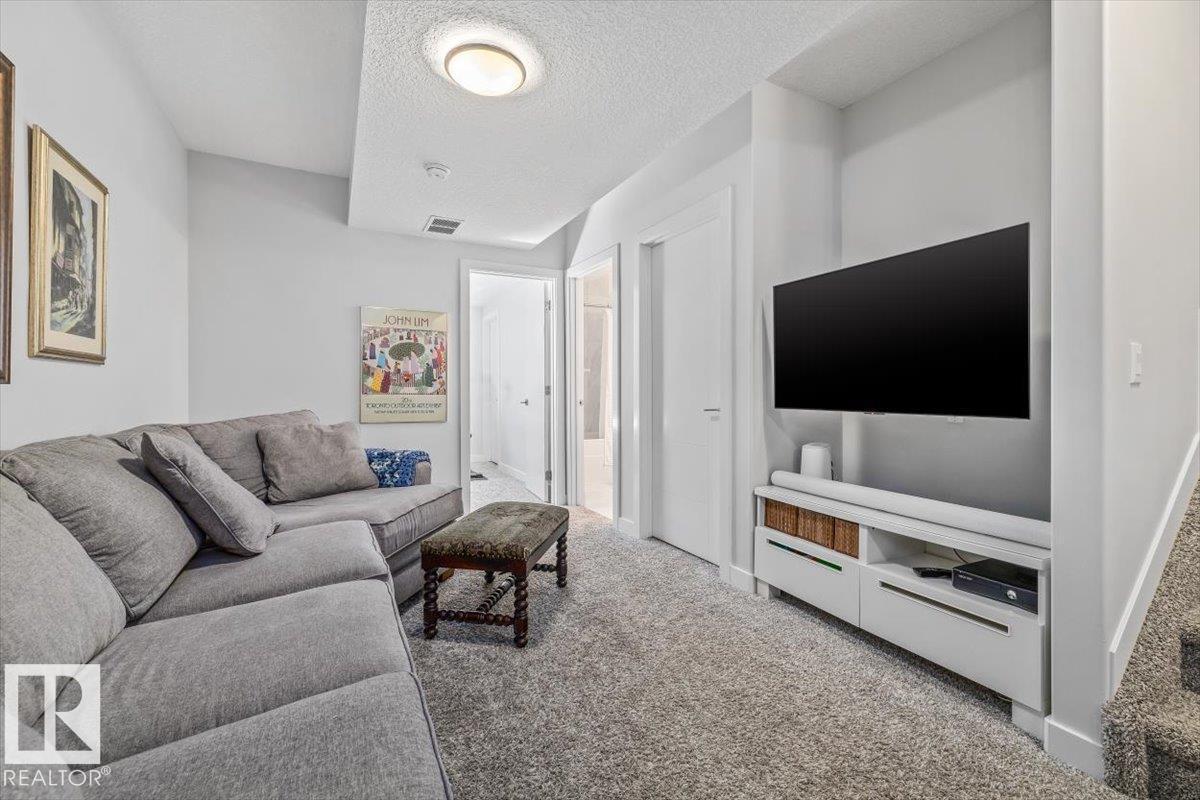 9237 92 St Nw, Edmonton, AB