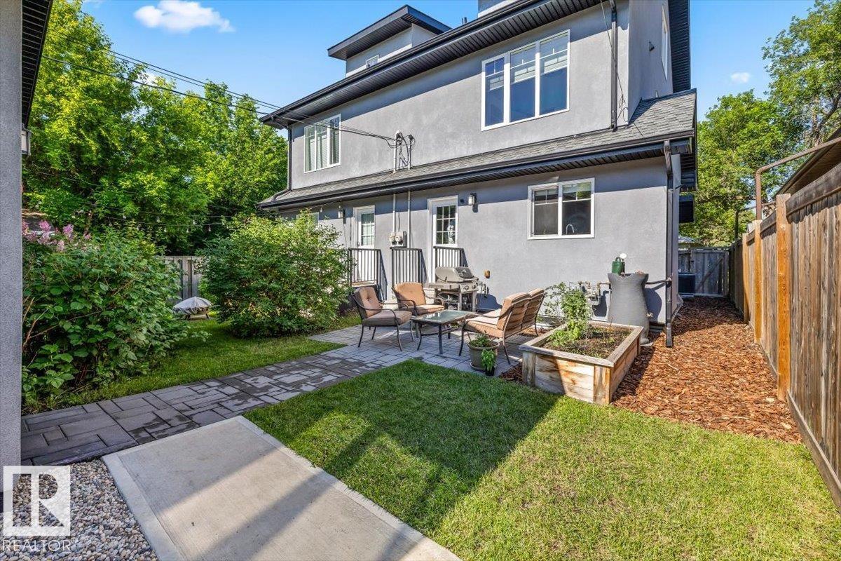 9237 92 St Nw, Edmonton, AB