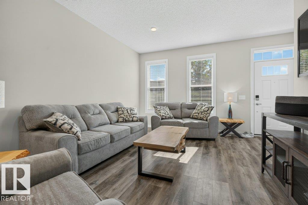 2116 Maple Rd Nw, Edmonton, AB