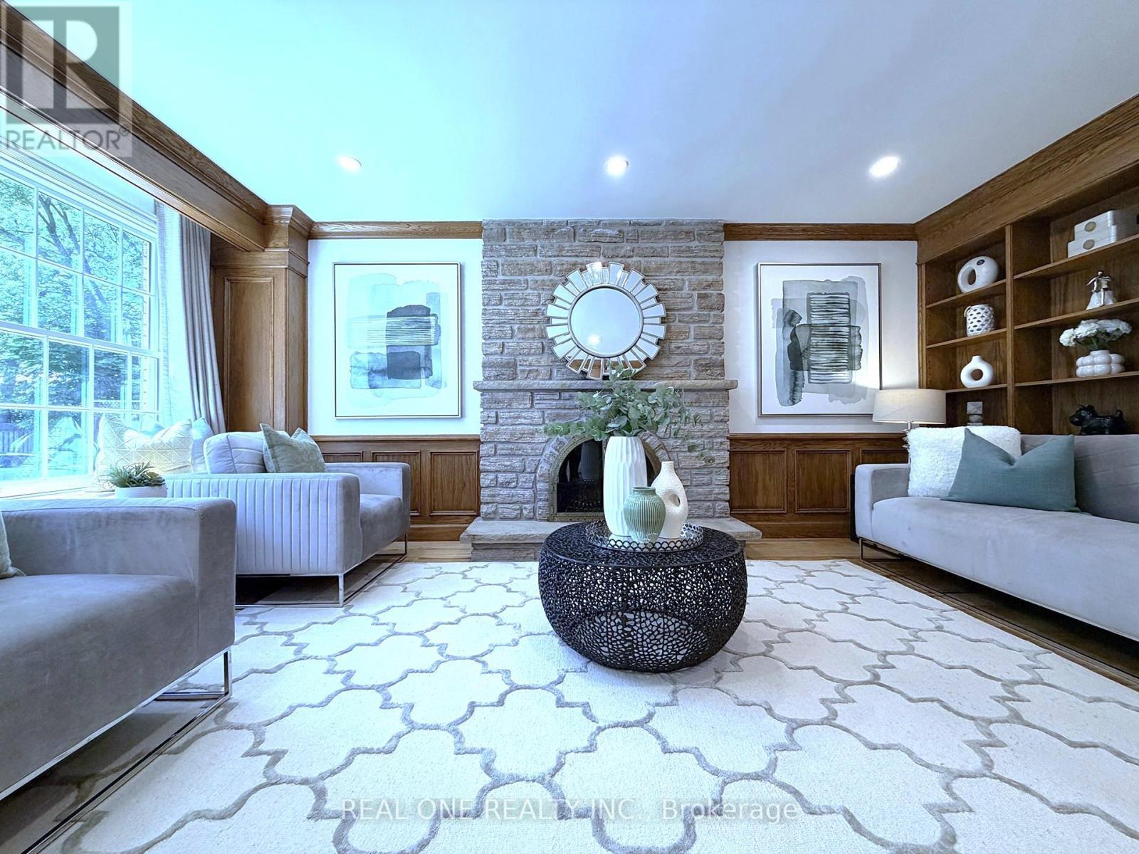 1585 Crombie Road, Mississauga, ON - Indoor Photo Showing Living Room With Fireplace