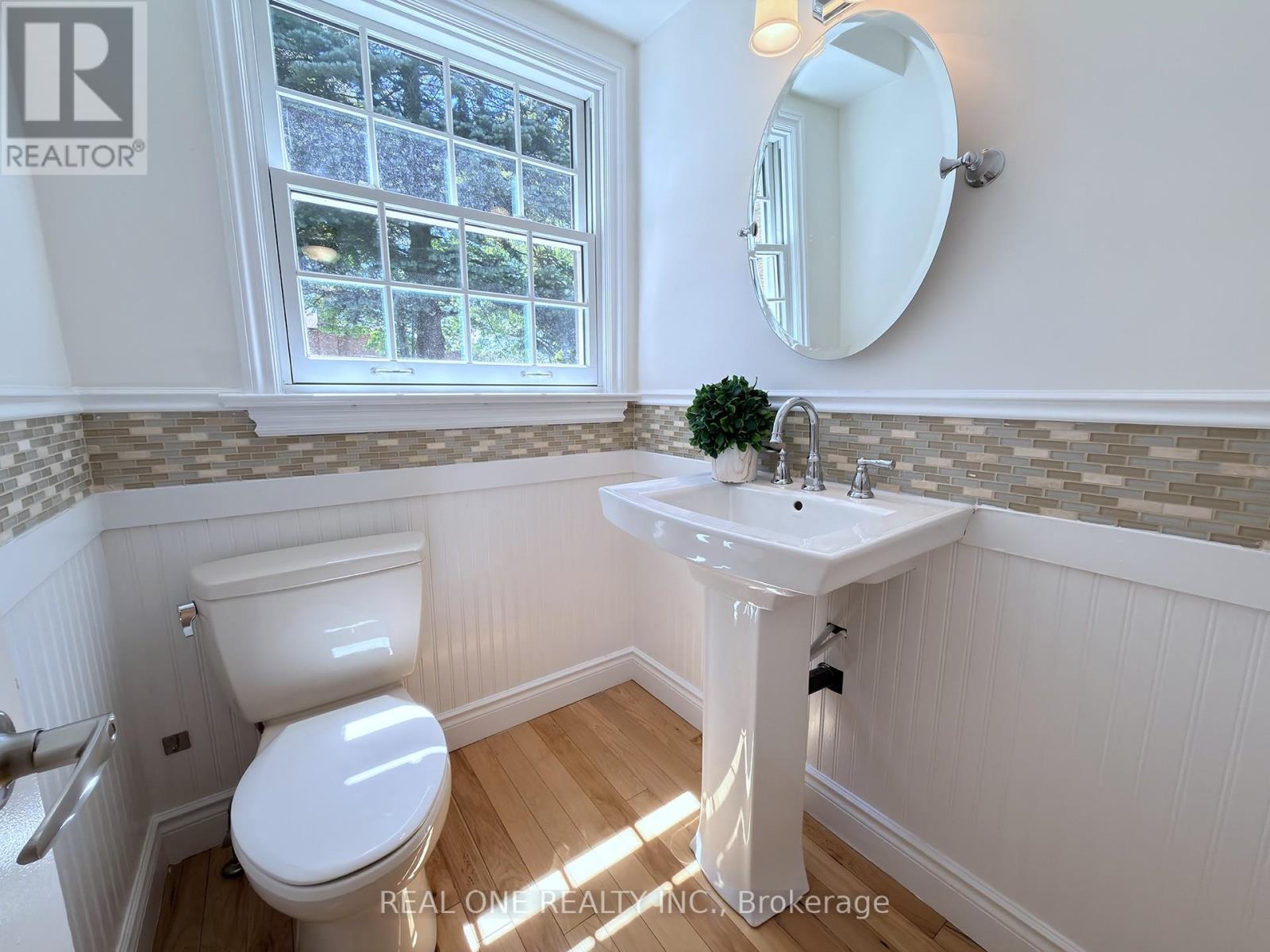 1585 Crombie Road, Mississauga, ON - Indoor Photo Showing Bathroom