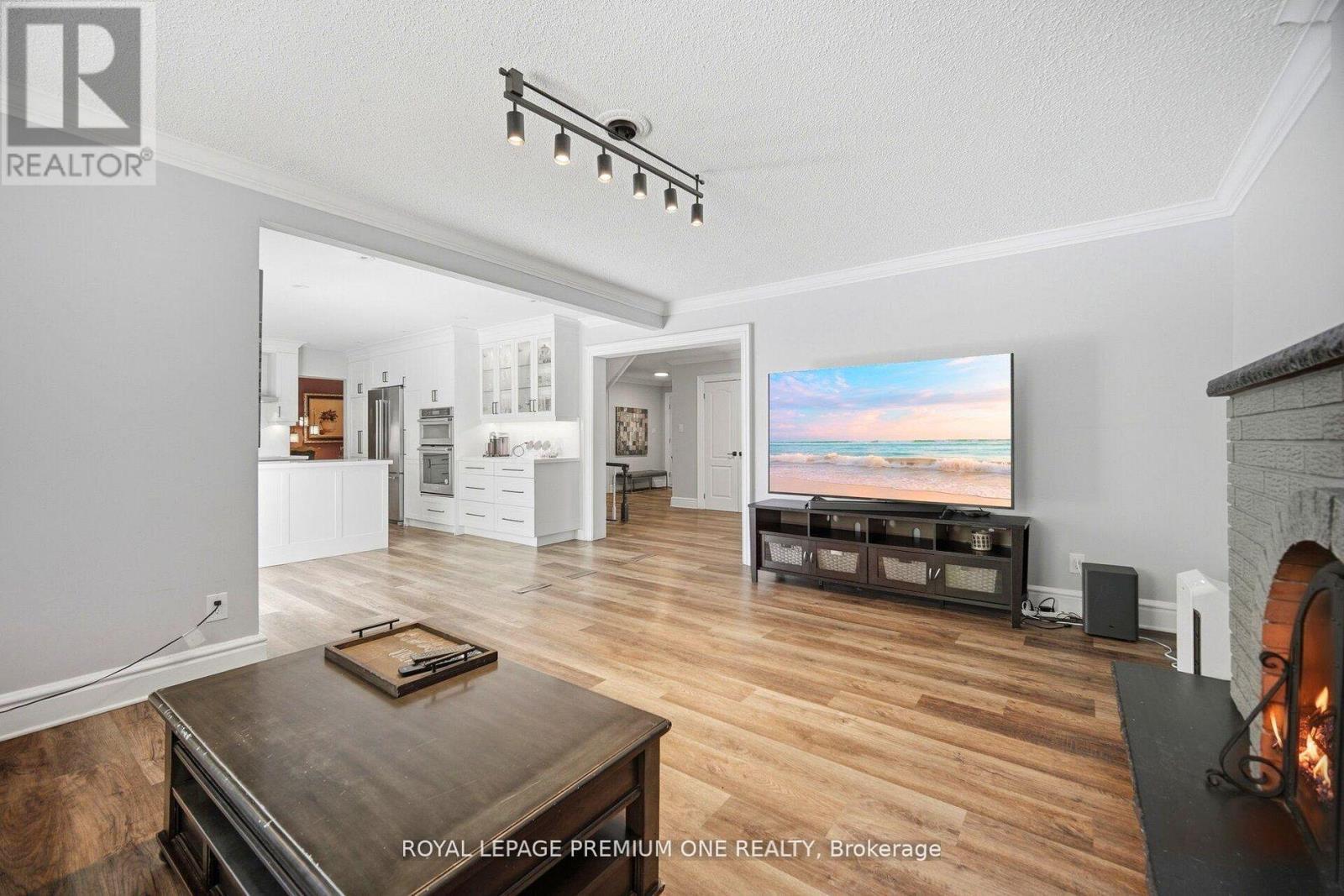 2301 Nikanna Road, Mississauga, ON