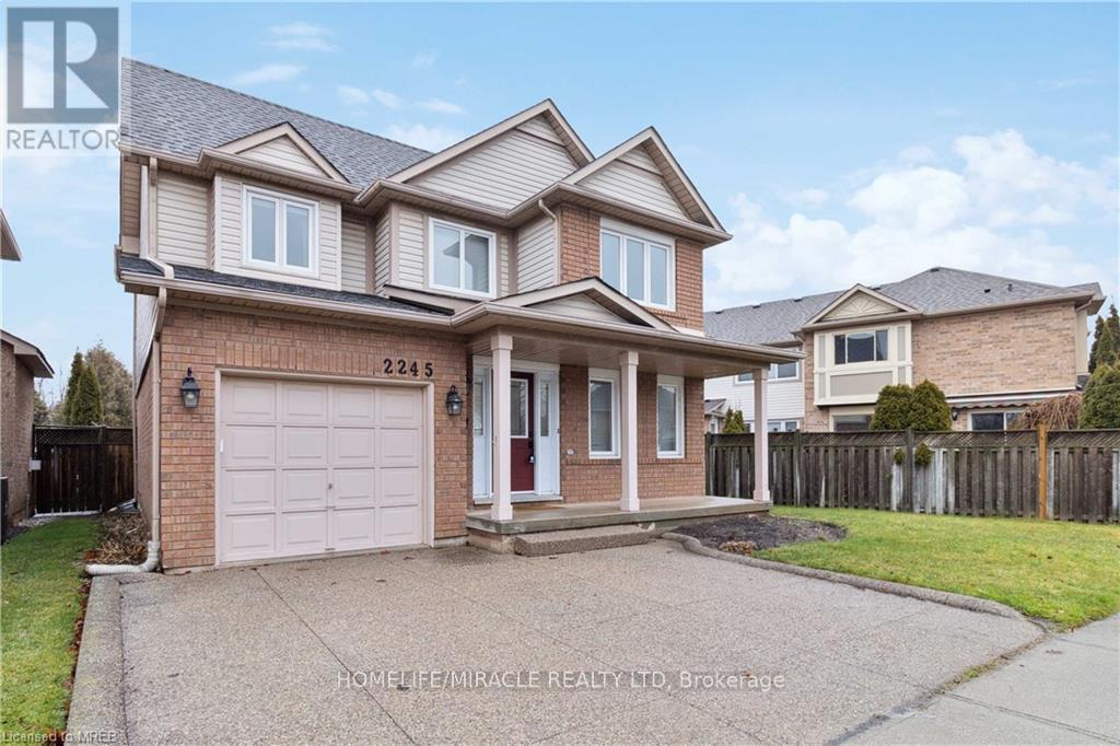 2245 Pathfinder Drive, Burlington, ON