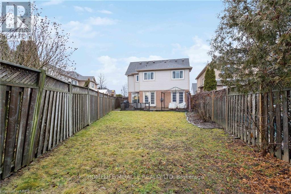 2245 Pathfinder Drive, Burlington, ON
