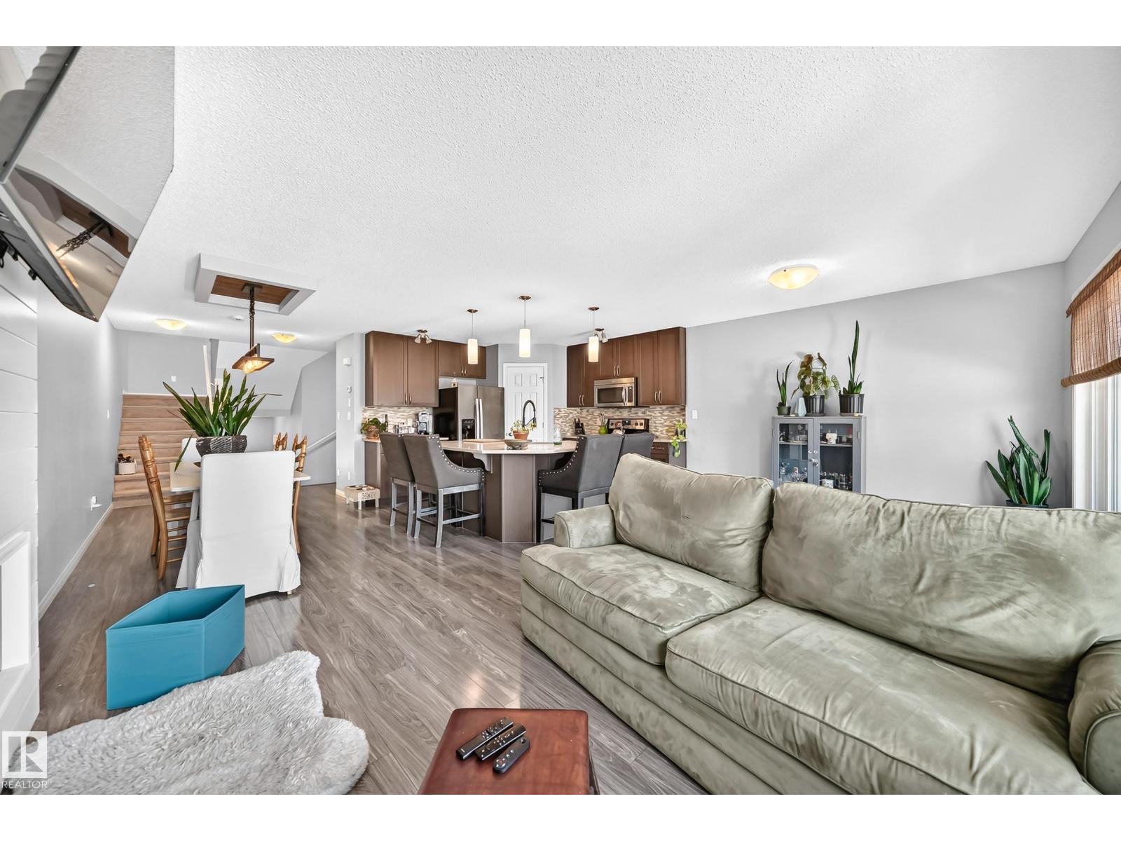 2305 68 St Sw, Edmonton, AB