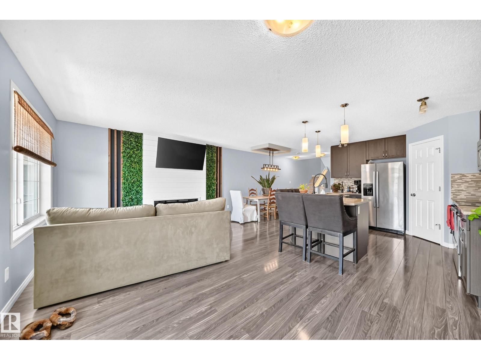 2305 68 St Sw, Edmonton, AB