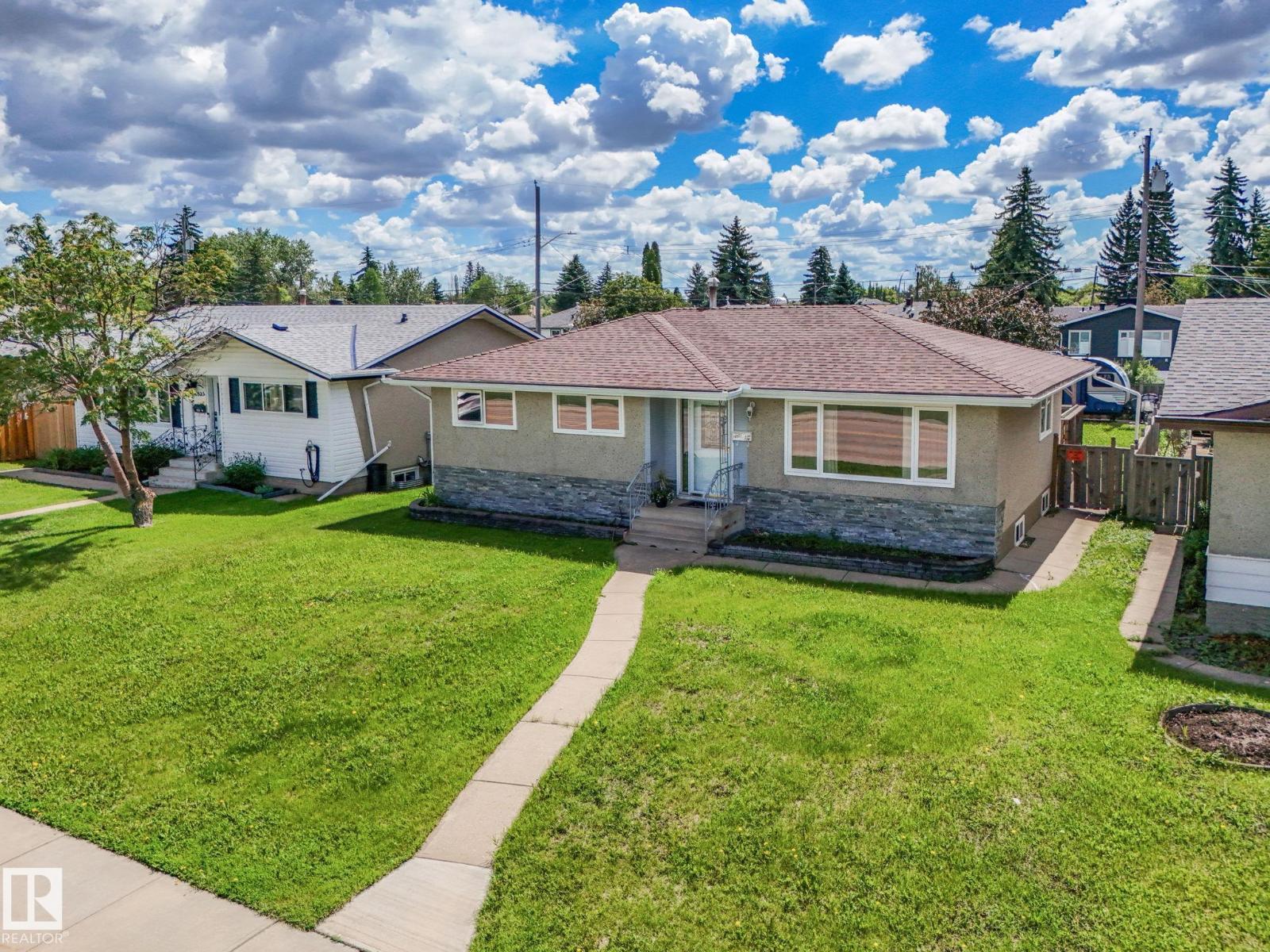 10527 134A Av Nw, Edmonton, AB