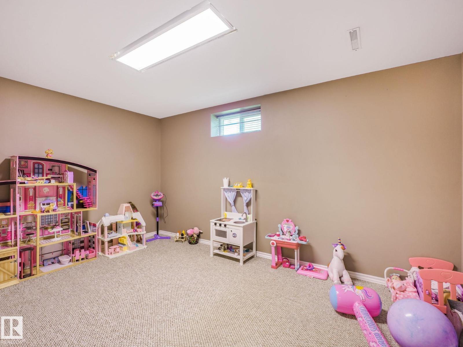 10527 134A Av Nw, Edmonton, AB