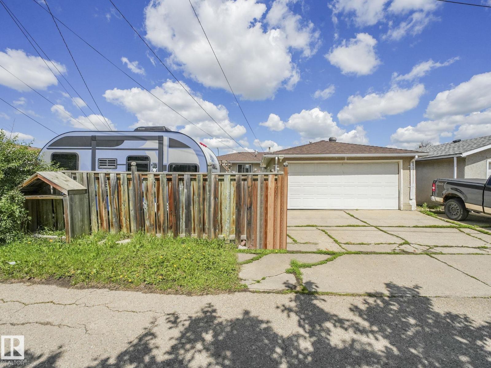 10527 134A Av Nw, Edmonton, AB