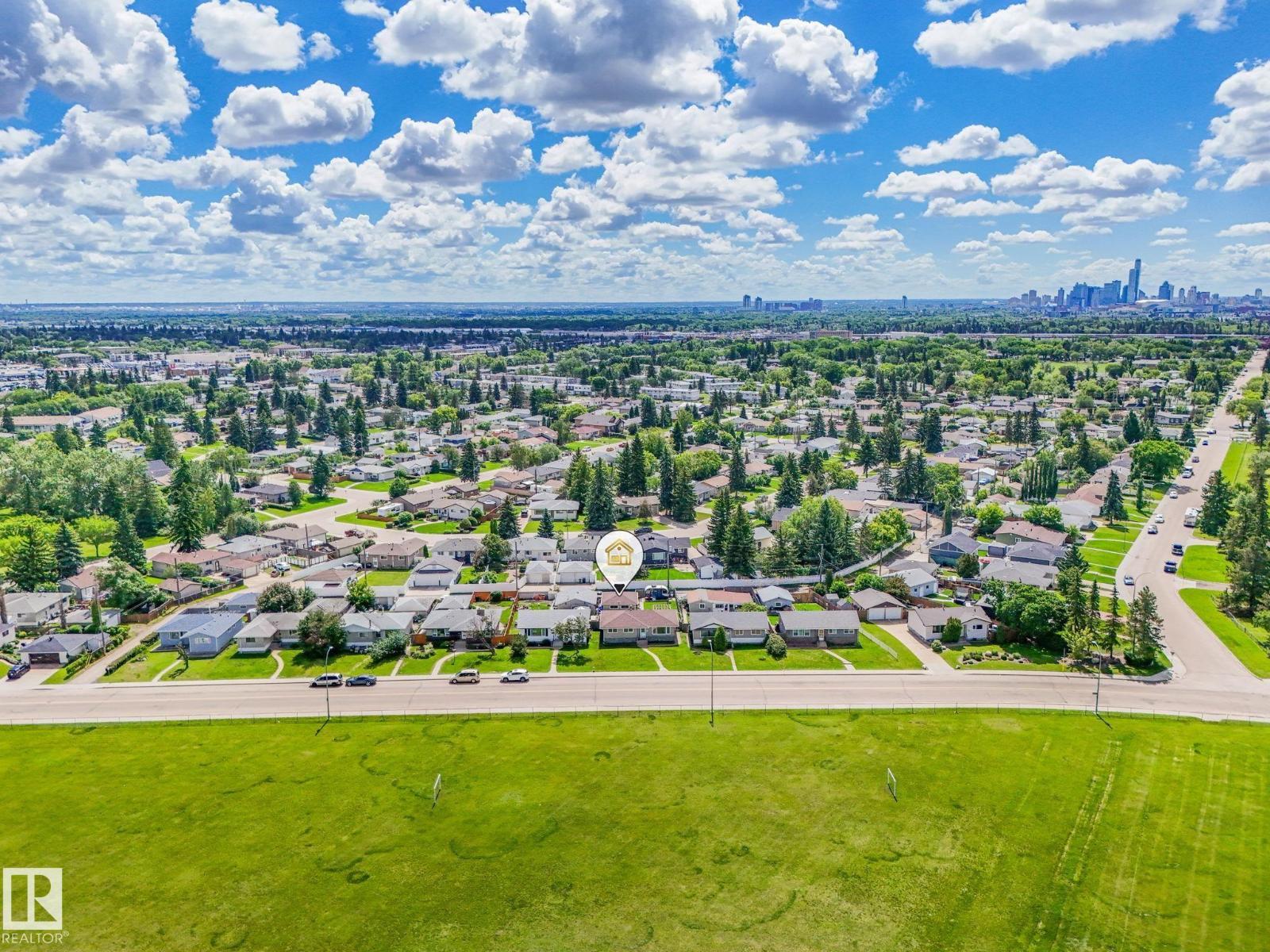 10527 134A Av Nw, Edmonton, AB