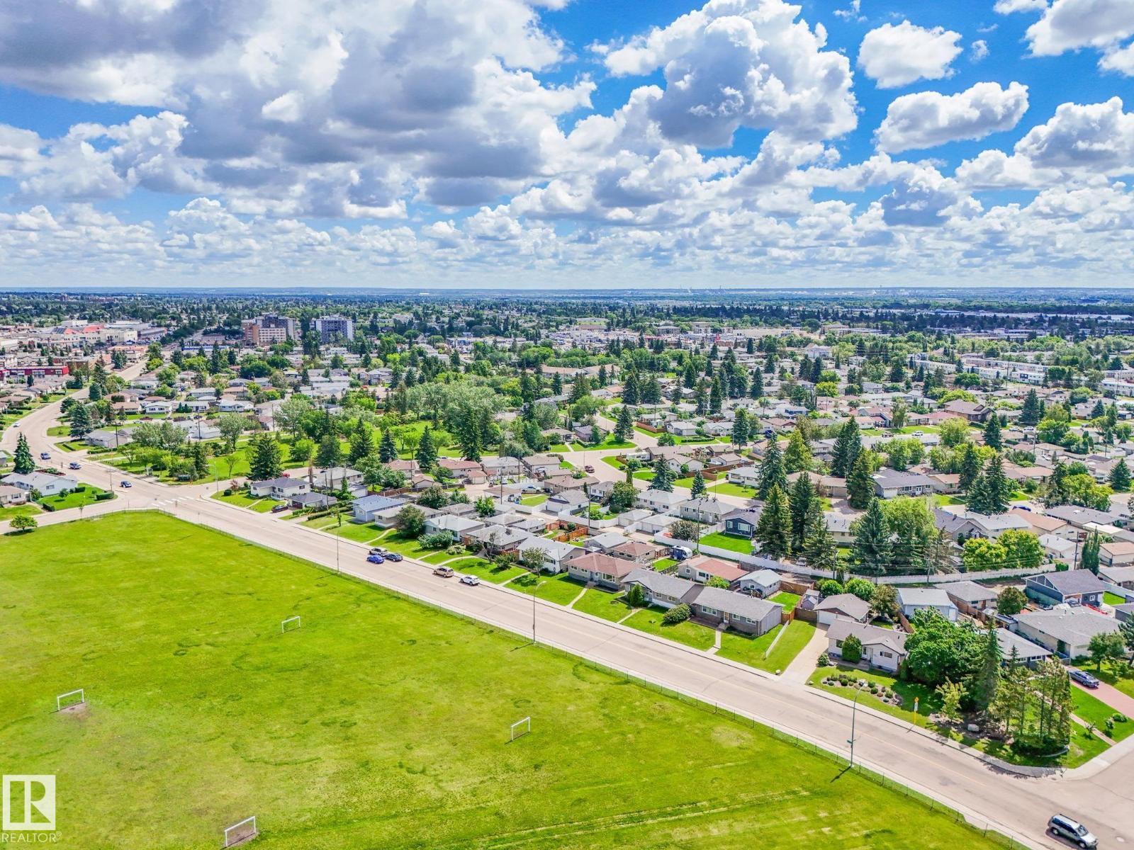 10527 134A Av Nw, Edmonton, AB
