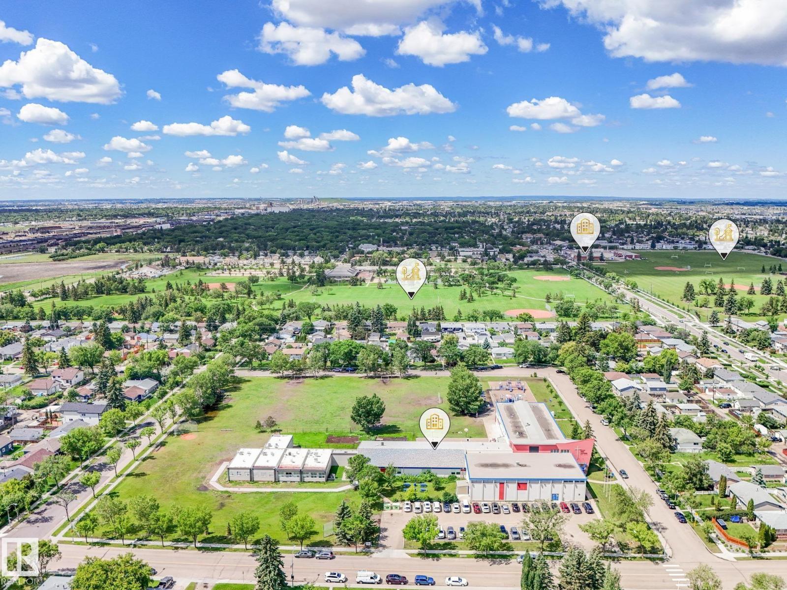 10527 134A Av Nw, Edmonton, AB