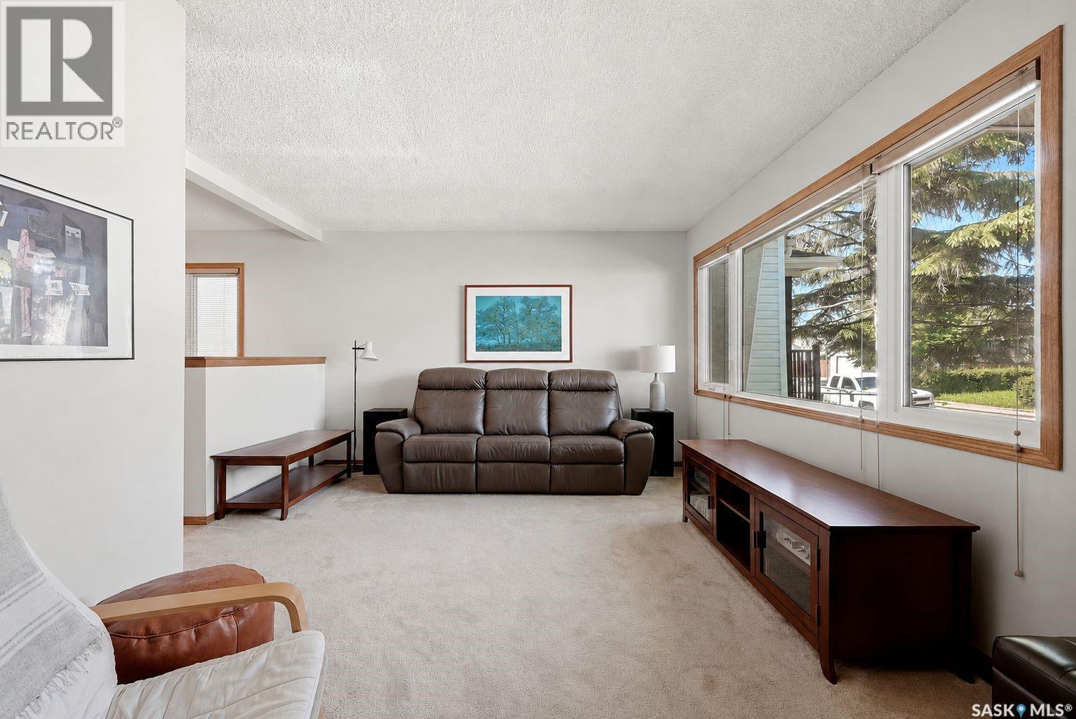 2339 Reynolds Street, Regina, SK - Indoor