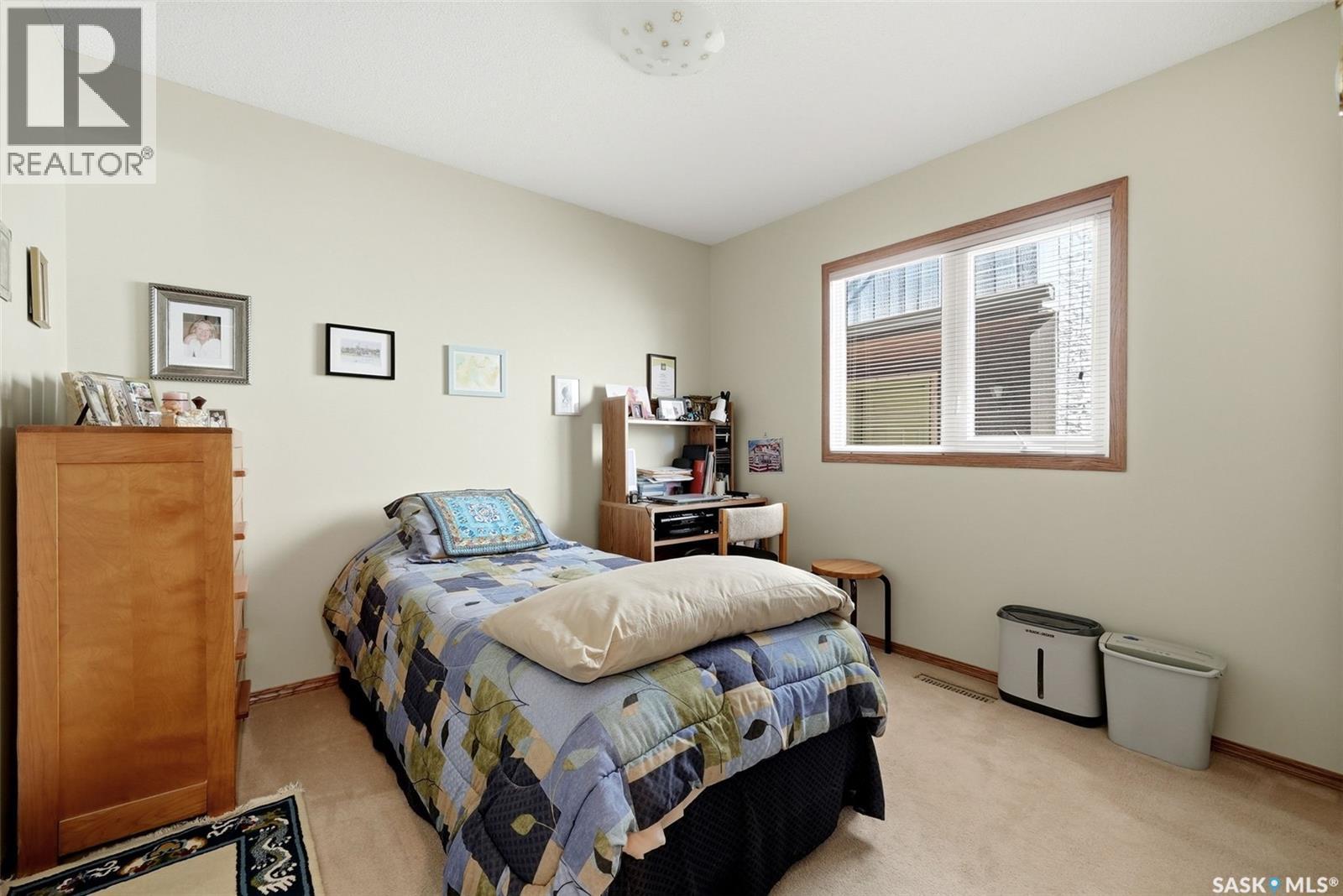 2339 Reynolds Street, Regina, SK - Indoor Photo Showing Bedroom